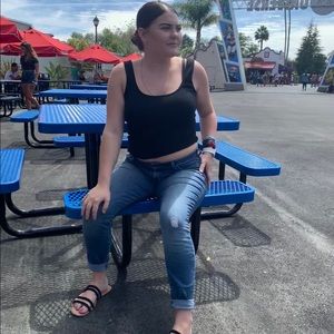 Meet your Posher, Mia